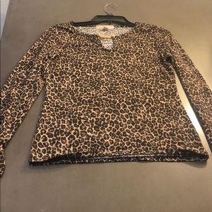 Long sleeve t shirt.